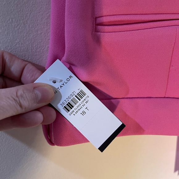 Carnation pink trousers from Ann Taylor. Long length. Eva style. - Picture 3 of 3